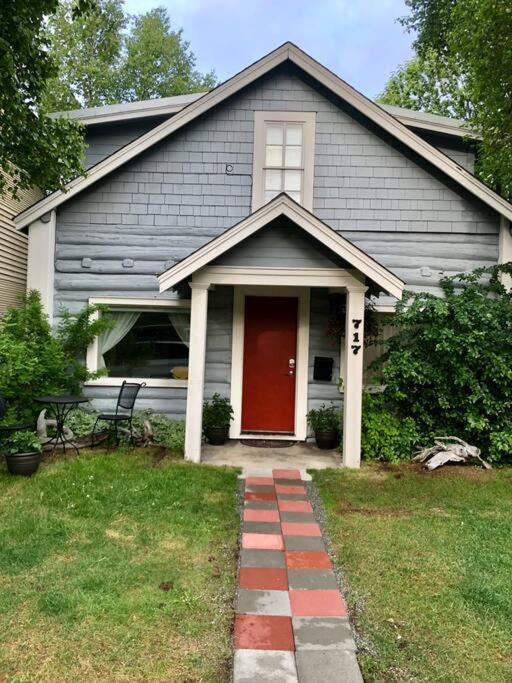 Coastal Cabin - Downtown Historical Log Home Anchorage Exterior photo